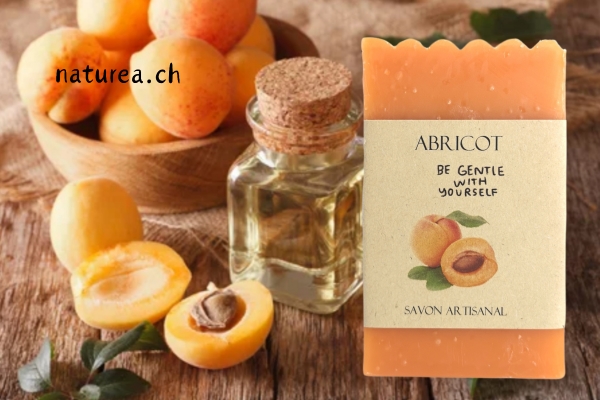Savon naturel Abricot - Savonnerie du Château d'eau - Naturéa - Fait en Suisse -Fabrication artisanale en Suisse - aux huiles végétales BIO - saponifié à froid